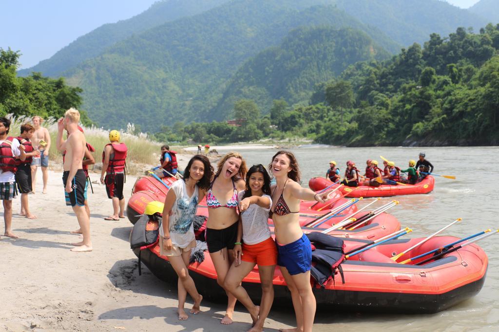 Trishuli River Side Resort Chitwan Exterior photo