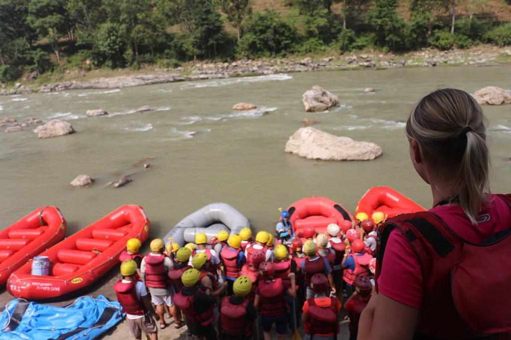 Trishuli River Side Resort Chitwan Exterior photo