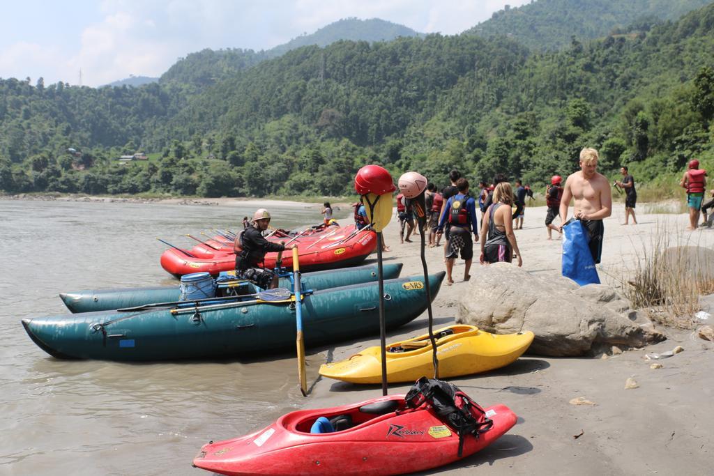 Trishuli River Side Resort Chitwan Exterior photo