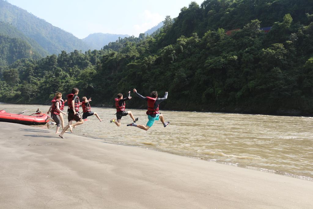 Trishuli River Side Resort Chitwan Exterior photo