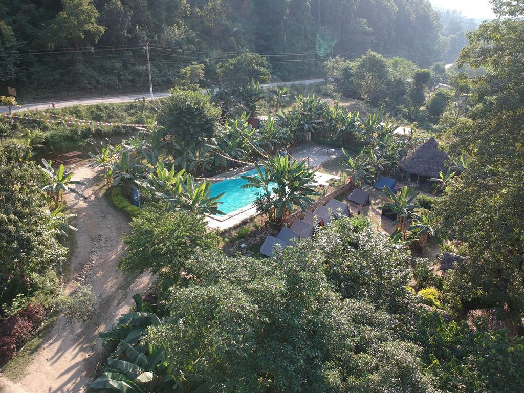 Trishuli River Side Resort Chitwan Exterior photo